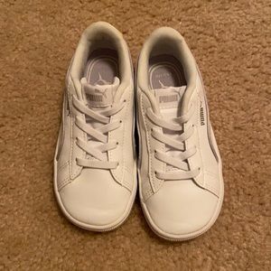 Girls Puma Tennis Shoes